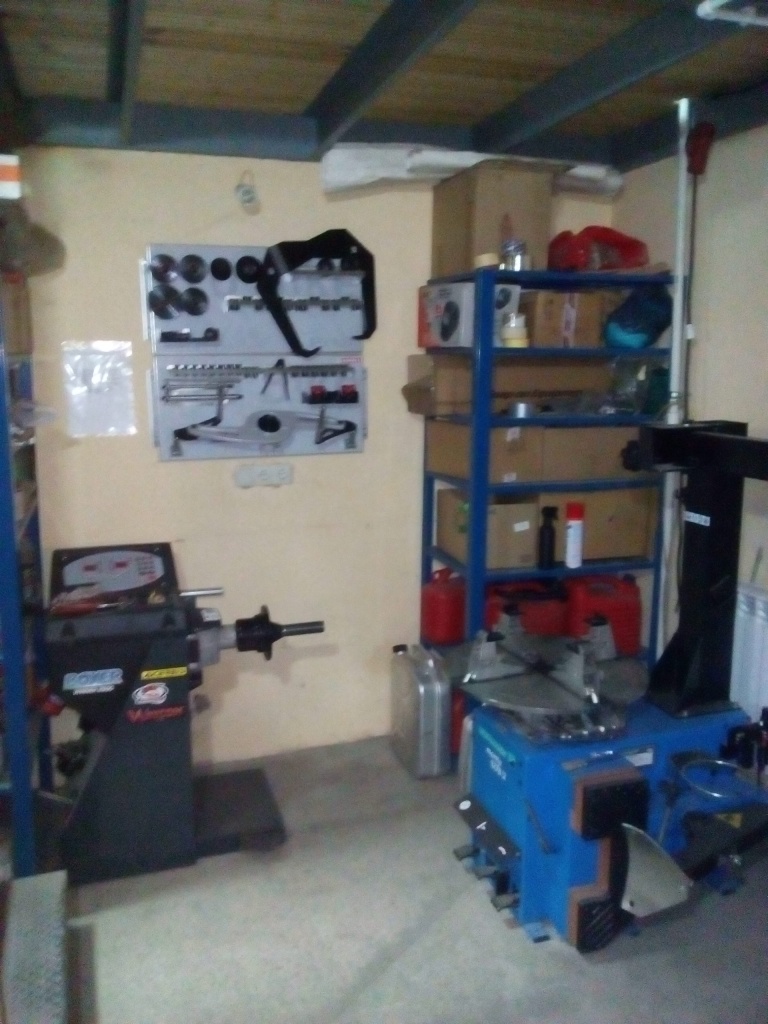 Шиномонтажное оборудование для мотоциклов.